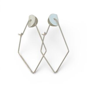 💖5/$25💖 SSEKO AFRICAN SILVER DIAMOND SHAPE EARRINGS